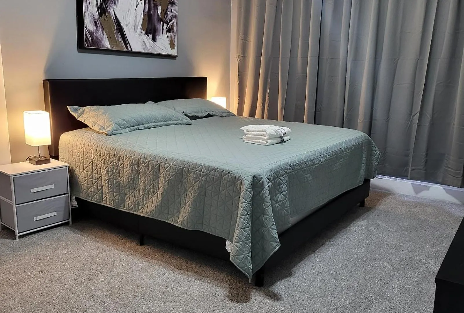 Private King Bedroom, Downtown 哥伦布